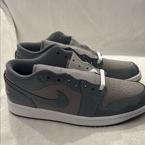 Air Jordan 1 Low size 10.5 grey color
